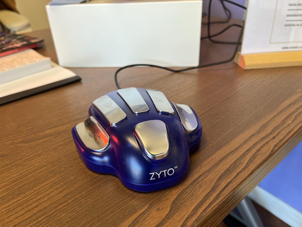 ZYTO bio analysis hand cradle on the consulting desk at Wellness Origin Spa